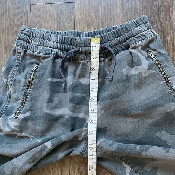 ARITZIA TNA Camo Grey Mix Joggers - Picture 8 of 11